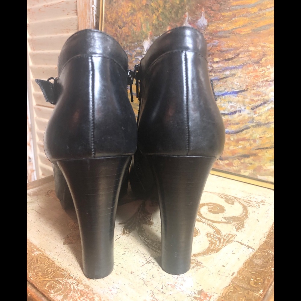 SZ 8.5-RALPH LAUREN BLACK LEATHER 4” ANKLE BOOTS - Picture 7 of 16